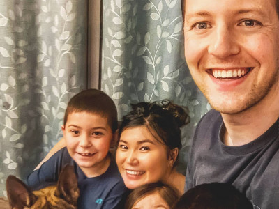 Сувдаа хөл хүнд болсноо фэнүүддээ дуулгав