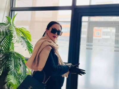 Фото:Тогоо шиг том гэдэстэй болсон ч стилиэ алдахгүй топ модель Ч.Уранбилэг 