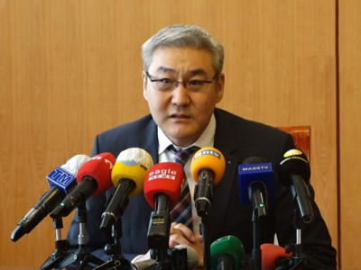 А.Гансүх аюултай тайлбар хийж, ажилтнаа ОХУ-д “түгжчихэв” үү?