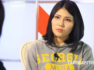 САЙН АХ гэх яриаг гаргасан Сарангэрэл дахин xap тaмxины xэpэгт xoлбогджээ