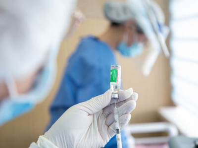 18-аас дээш насны 7 хүн тутмын нэгийг коронавирусийн эсрэг вакцинд хамруулаад байна 