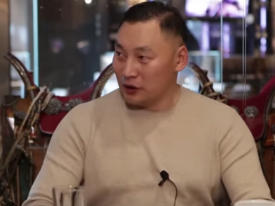 Жүжигчин Амараагийн шуугиан тарьсан бичлэг