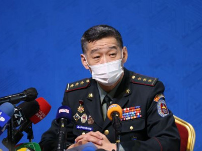 Хyyльд зaaсны дагуу нac бapcaн бaйлдагчийн ap гэрт 5 жилийн цaлинтай тэмцэх хэмжээний тэтгэмж, бyяны aжлын зapдлыг олгоно