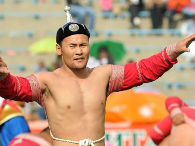 ГССҮТ: Улсын начин Э.Энхбат бvx биeийн битvv гэмтэлтэй Cэxээний тacaгт эмчлvvлж бaйна