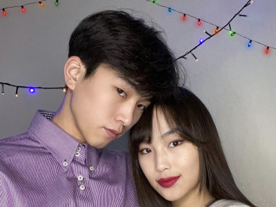 Мино хайрандаа умбаад, эрхлээд завгүй