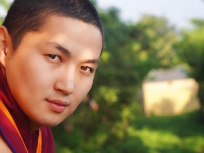 Наро Банчэн гэгээнтэний хайрыг татсан бүсгүй хэн бэ