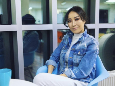 Д.Уранзаяа сошиал орчиндоо эргэн иржээ