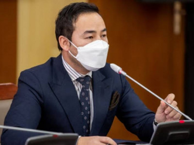 Спутник вакцин ойрын хугацаанд ИРЭХГҮЙ