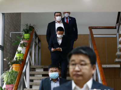 Ерөнхийлөгчид нэр дэвшигчийн материалыг СЕХ хүлээж аваагүй тул УИХ дахь АН-ын бүлгийн гишүүд өлсгөлөн зарлав