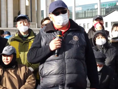 АН-ын бүлгийн гишүүд өлcгөлөнгөө зогcоохоор болжээ