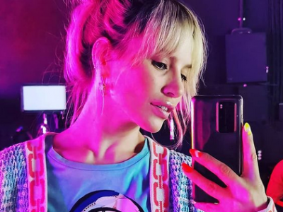 Дуучин Ука 1 сая төгрөгийн подвалкоор гангарчээ