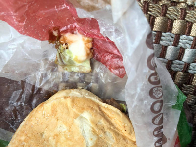 Бургер Кингийн хоолноос төмөр гарчээ