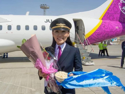 Монголын хамгийн отгон эмэгтэй нисгэгч ЭНХЖИН