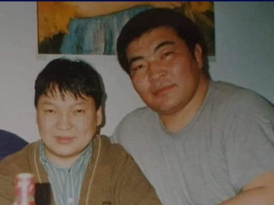 Бат-Эрдэнэ аварга дуучин Ангирмаагийн хамт