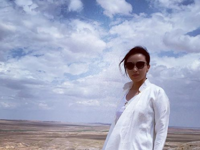 Н.Цэлмүүн хатагтай нөмгөн дээл өмсөх дуртай