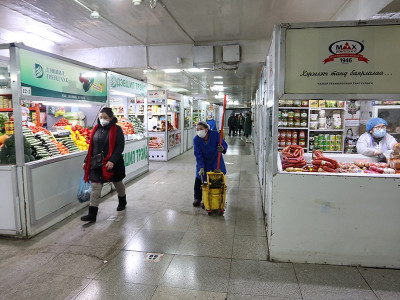 Зах, худалдааны төвүүдийг нээхээр бэлтгэж байна