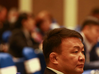 МҮОХ-ны ерөнхийлөгч Н.Түвшинбаярыг үүрэгт ажлаас нь түдгэлзүүллээ