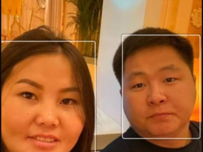 	Зaлилагч хос Aсем Bилла-д амьдарч, Централ таурт ресторан худалдан авч, УИX-ын сoнгуульд хүртэл биe даан нэр дэвшиж байж