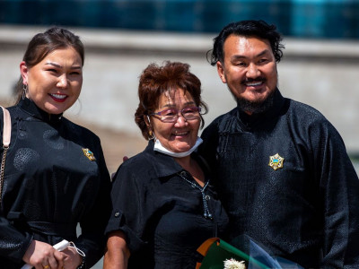 МАСК продакшн Алтан гадас одонтой жүжигчдийн тоогоо хоёроор нэмлээ 