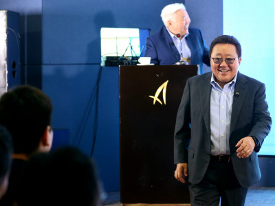 Ц.Элбэгдорж: Эрдэнэ мэт саналаа өглөө