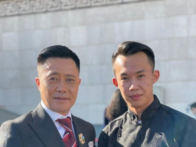 Жүжигчин Төтө буюу Түвшинтөрийн Алтангадас одон хүртсэн баярт мөчийг хүү нь хуваалцжээ 