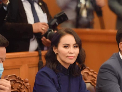 УИХ-ын гишүүн Ц.Мөнхцэцэг: Архаг хуучгүй, даралт ихэсдэггүй байсан тулдаа эмнэлэгт амжиж ирлээ