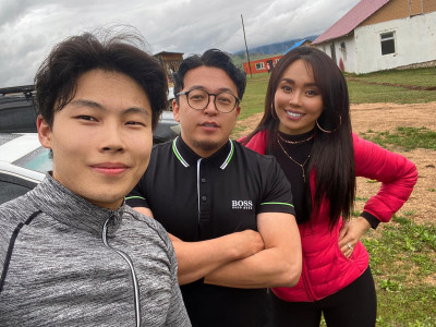 Найруулагч Ц.Хүсэлбаатарын ГУРВАН хүүхдийн уулзалт