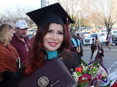 Америкт мэргэжлээ дээшлүүлсэн жүжигчин Отгонцэцэг