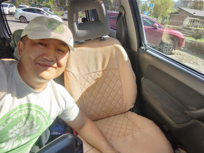 Хонины нэхийгээр автомашины суудлын бүрээс хийжээ 