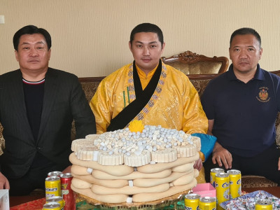 Говь Алтай аймгийн засаг дарга нутаг орноо өвчингүй зовлонгүй болгохоор Наро Банчэн гэгээнтнийг урьжээ 