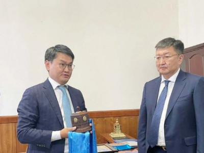 Я.Содбаатарыг ЕТГ-ын даргын албаа хүлээн авлаа