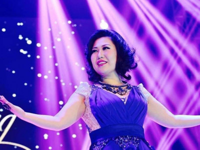 Дуучин Эрдэнэтунгалаг: Нийтийн дуу дуулаад л байвал хөгжихгүй байгаагаа би мэдэрсэн… 