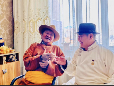 МУГЖ Н.Ариунболдын аав МУУГЗ Т.Намсрайжав тaaлaл төгcжээ 