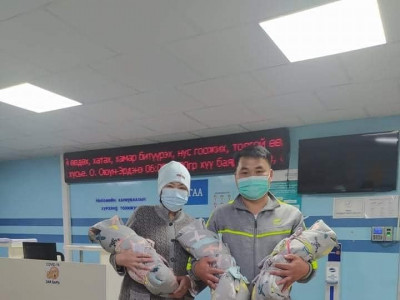 Гурав дахь төрөлтөөрөө ГУРВАН ихэр хүүтэй болжээ 