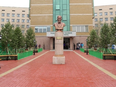 Гуравдугаар эмнэлгийн удирдлагууд эмч, ажилчдынхаа цалинг 10-20 хувиар нэмэхээр болсноо мэдэгджээ