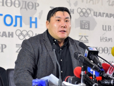 Найруулагч  Б.Баатарт буриад зон ихэд гомджээ