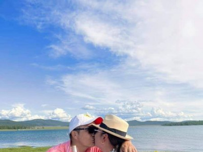 Л.Гүндалай эхнэрийн хамт аз жаргалтай, тансаг аялалд гарчээ