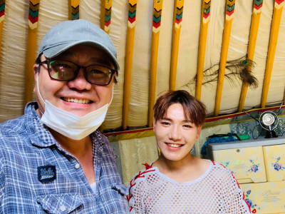 Хөтлөгч Алтантүрүү  Осоржамаагийнд хоножээ