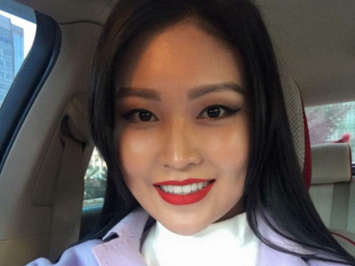 Хэд хэдэн киногоороо тун удахгүй уулзахаар зэхэж буй жүжигчин Н.Мөнхсоёлын багын төрх