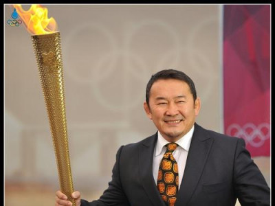 Ерөнхийлөгч асан Х.Баттулга олимп үзэхээр Токиог зорьжээ