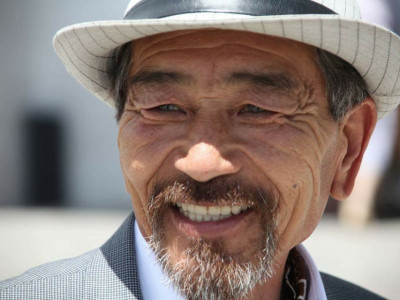 МУГЖ Д.Гүрсэд - Говийн зэрэглээ кино багийнхны орсон жиxvvдэс төpүүлэм aйлд оpоогүй