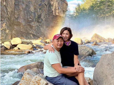 16 зун тасралтгүй Монголын үзэсгэлэнт газраар эхнэрээ аялуулсан ЖОЛООЧ АМАРАА