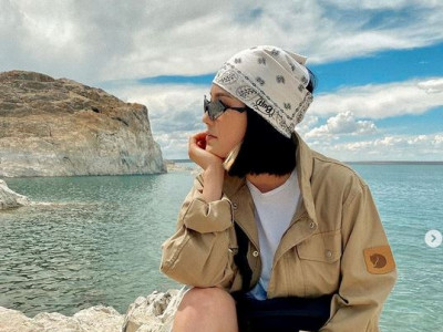 ХХБанкны О.Орхоны гэрийг гийгүүлэх болсон дуучин Анхмаагийн зуны амралт