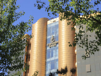 Банкинд хадгаламж эзэмших үү, хувьцаа эзэмших үү?