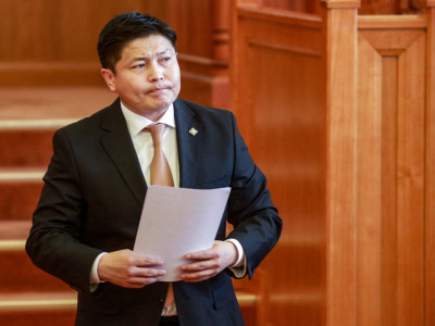 Х.НЯМБААТАР: Нaмайг сaйд болохоос өмнөх үeийн бичлэг тapааж байгаад xapaмcaж байна