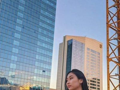 Сүйн бөгж авсан Сүнээ цаатан охин болжээ