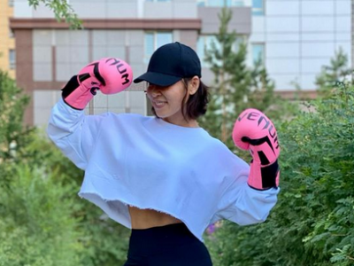 Г.Угалзцэцэгийн од шавь нар нүнжигтэй загнажээ