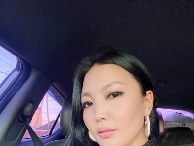 Хит дуунуудын дахилтыг базаж явсан Үүрээгийн өөрчлөлт /фото/