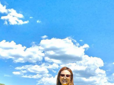 Жүжигчин Хулан жирэмсэн эхийг баярлуулжээ