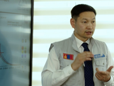 Л.Баттөр: Хатуу хөл хорио тогтоохгүйгээр халдварын тоо эрс буурч байна